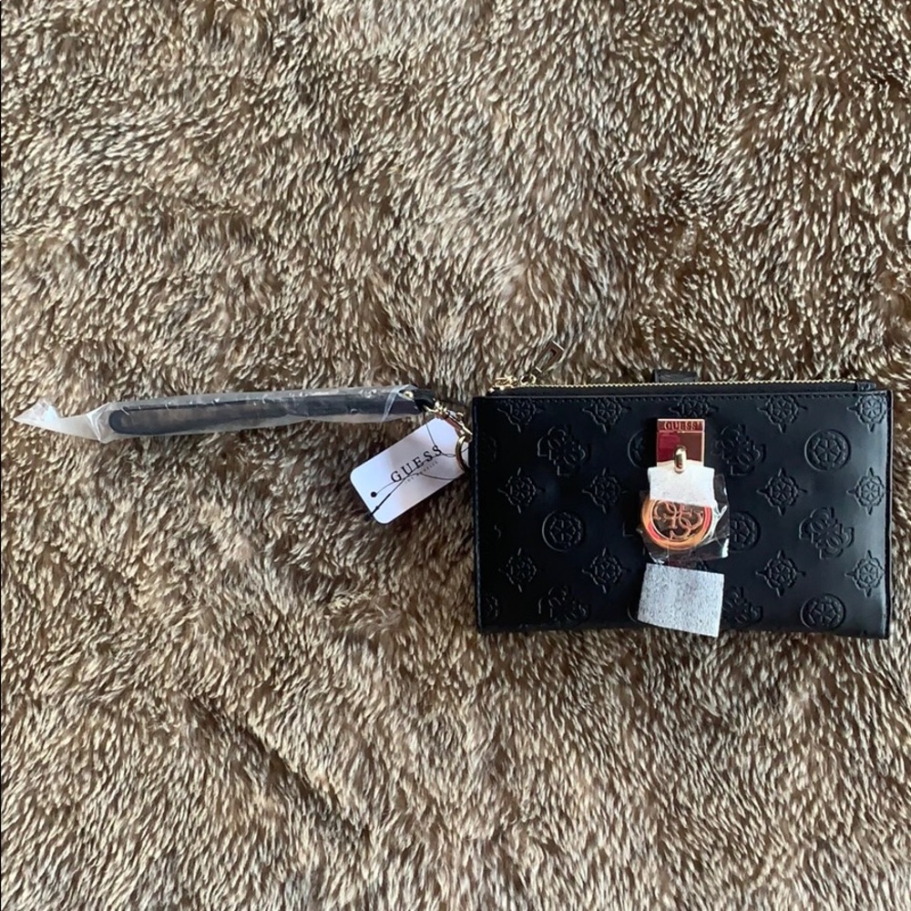 GUESS wristlet/wallet